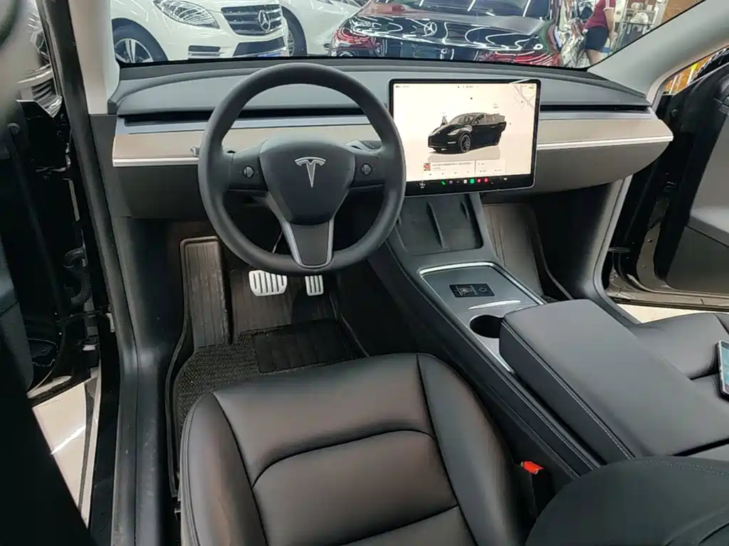 Tesla Model Y 2022 Performance