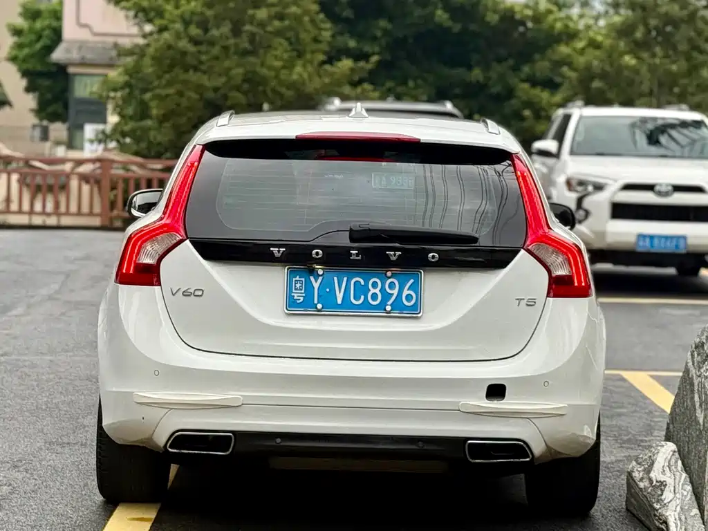 Volvo V60 — миниатюра 7