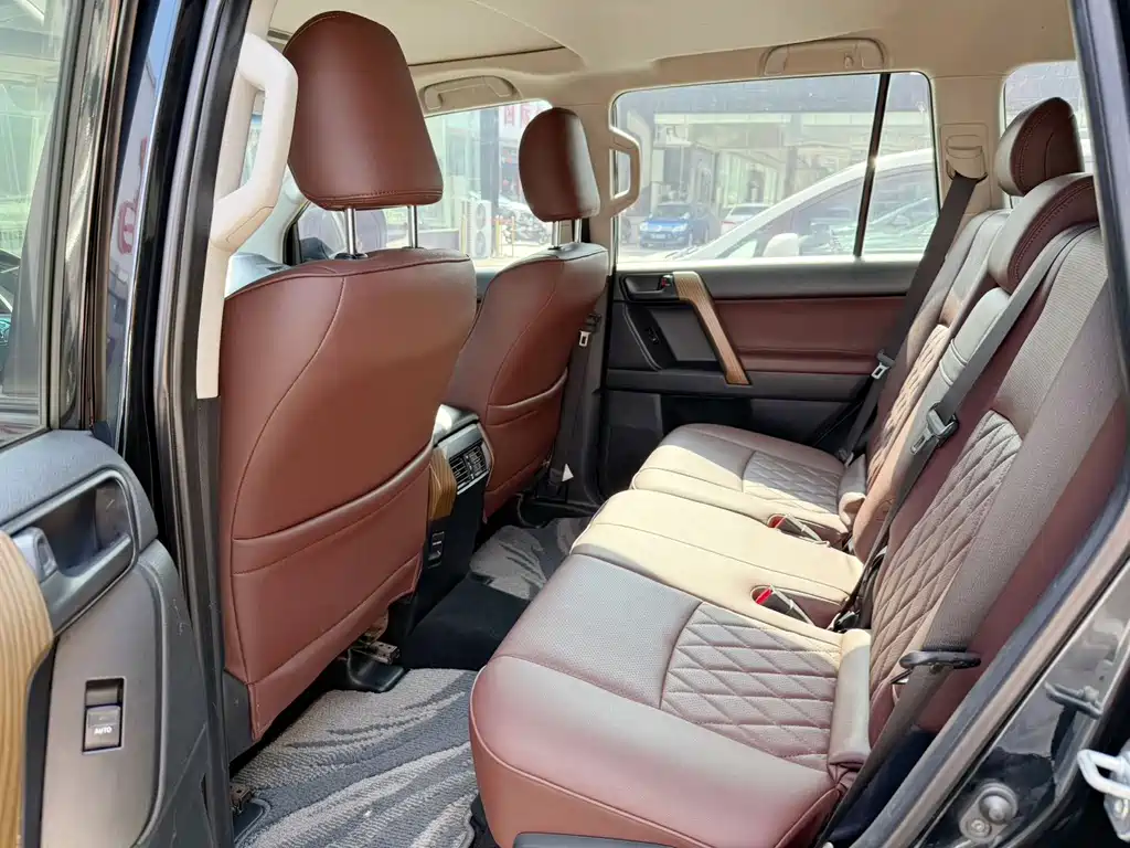 Toyota Prado (Import) — миниатюра 9