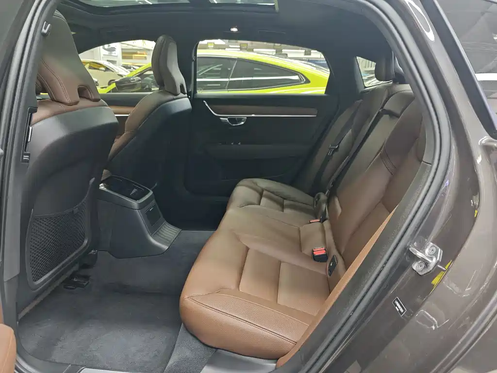 VOLVO S90 PLUG IN HYBRID