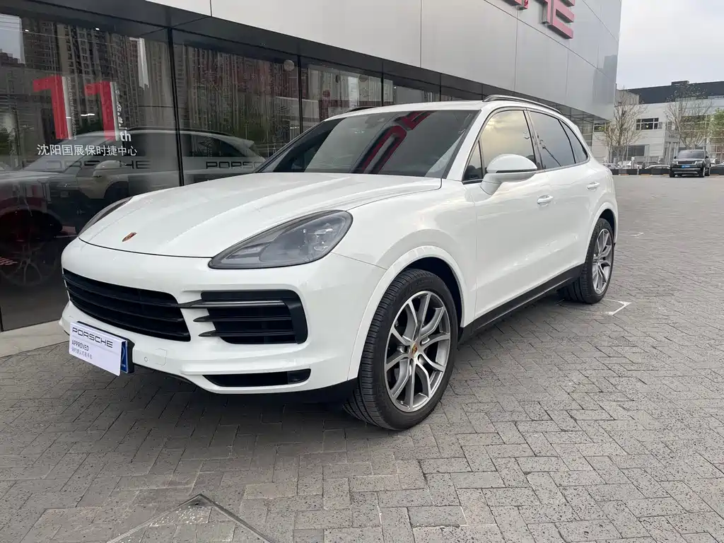 Porsche Cayenne 2022