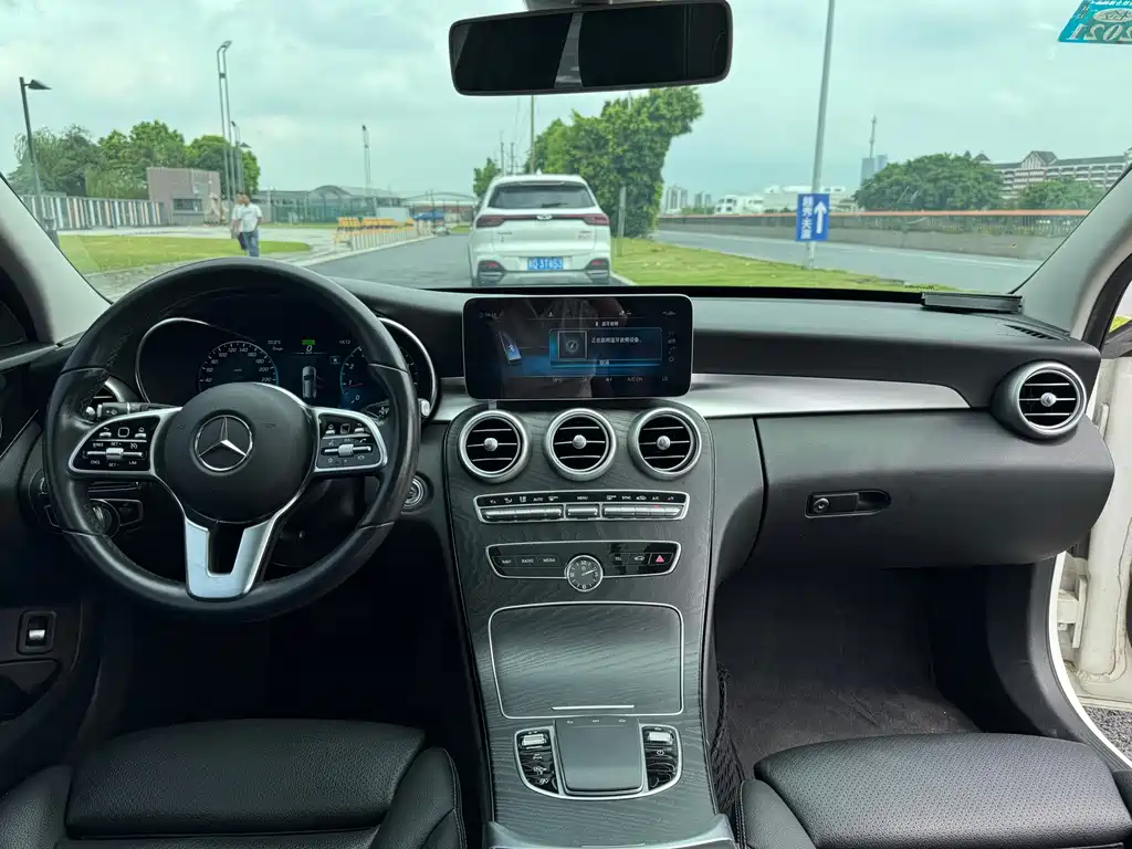 Mercedes-Benz C-Class (Import) — миниатюра 11