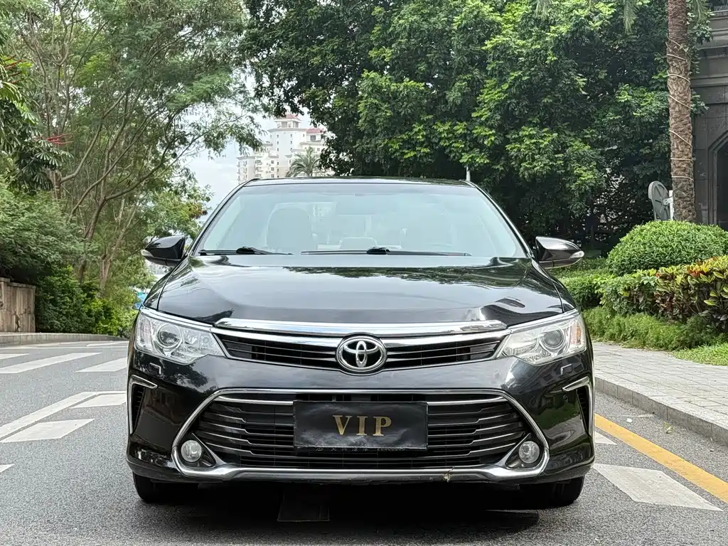 Toyota Camry — миниатюра 2