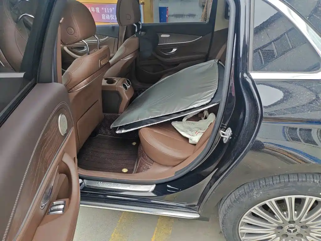Mercedes-Benz E-Class — миниатюра 15