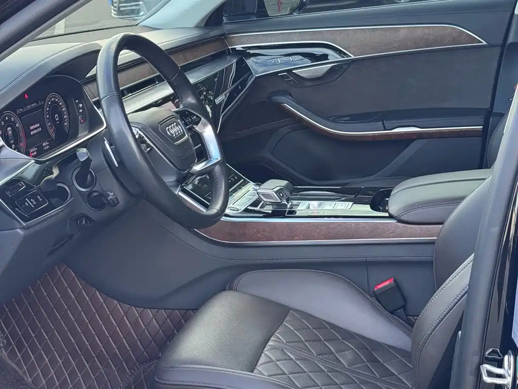 Audi A8 — миниатюра 4