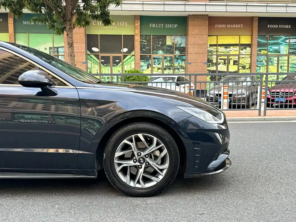 Hyundai Sonata — миниатюра 8