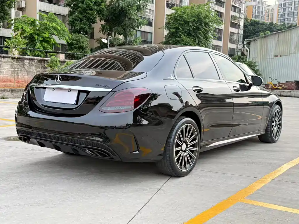 Mercedes-Benz C-Class — миниатюра 12