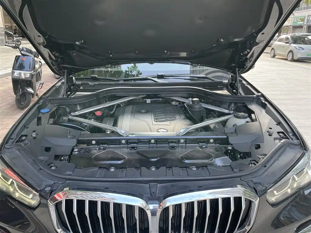 BMW X5 2022 xDrive 40Li M Sport