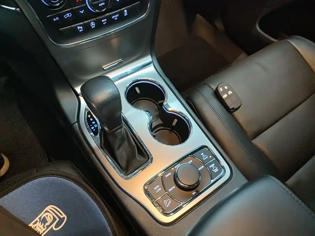 Jeep Grand Cherokee (Import) — миниатюра 14