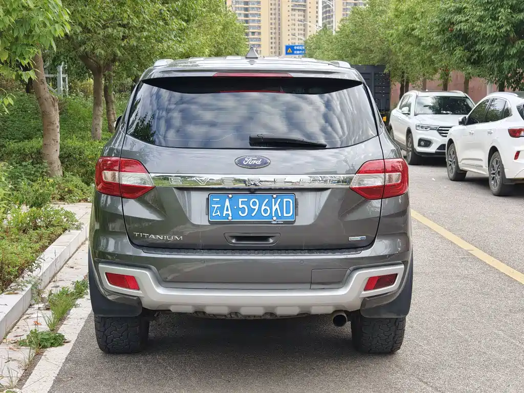Ford Everest — миниатюра 7