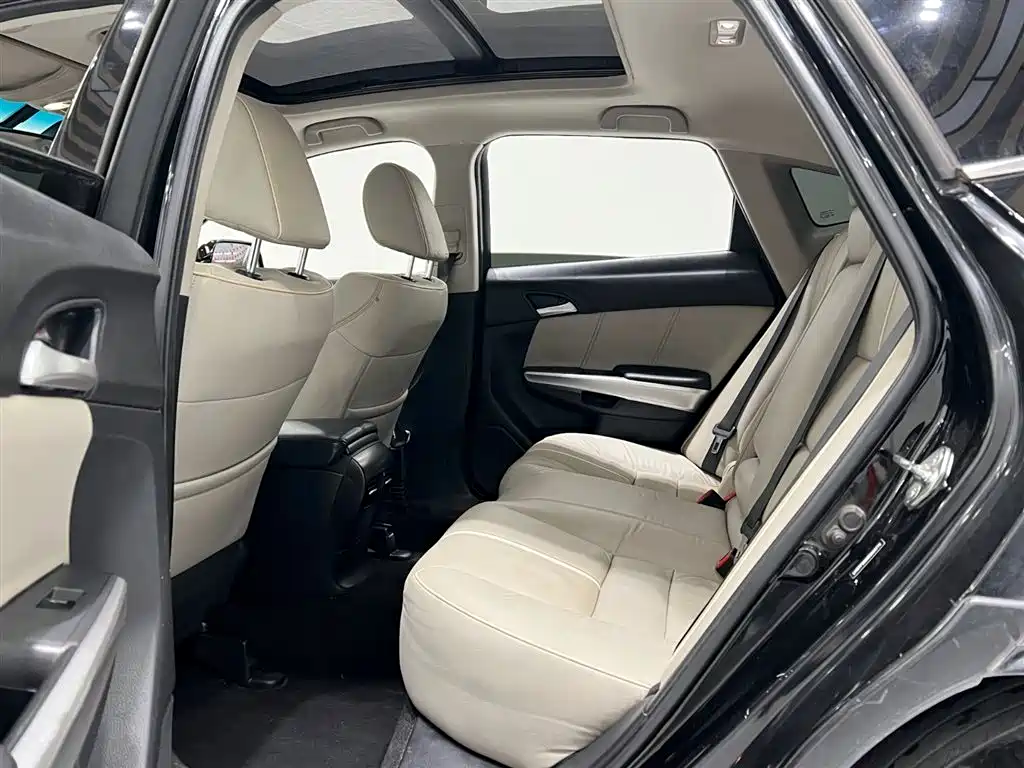 Honda Crosstour 2014 2.4L Luxury