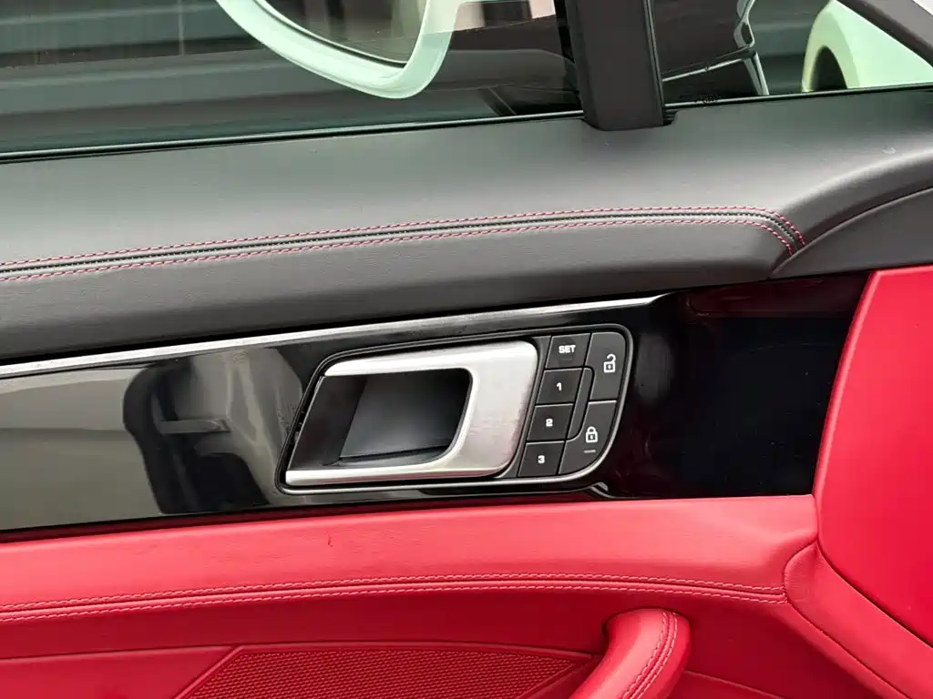 Porsche Panamera Hybrid — миниатюра 31