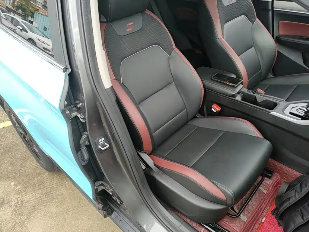 Geely Binyue — миниатюра 25