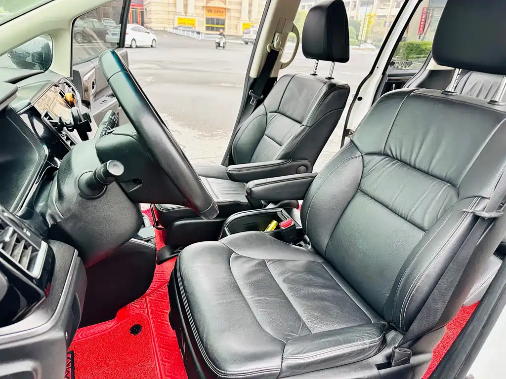 Honda Elysion — миниатюра 27