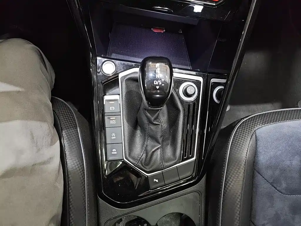 Volkswagen X — миниатюра 8