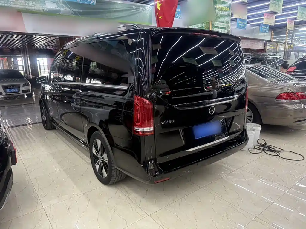 Mercedes-Benz V-Class V 2021 V 260 Luxury