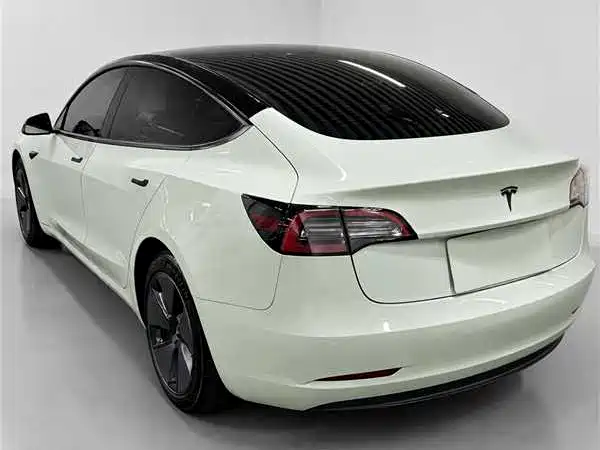 Tesla Model 3 — миниатюра 7