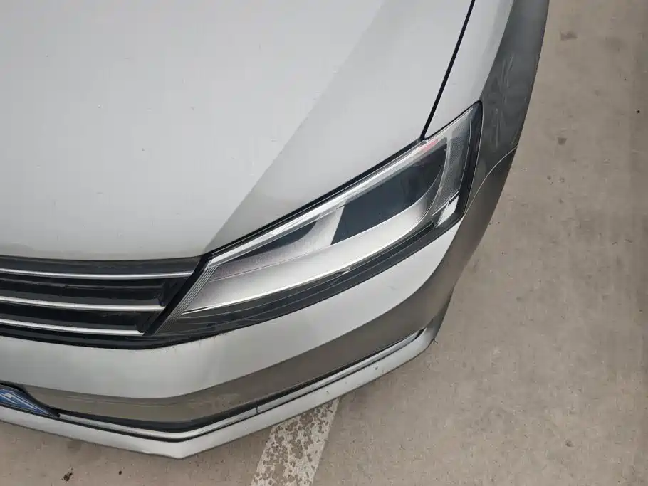 Volkswagen Sagitar — миниатюра 5