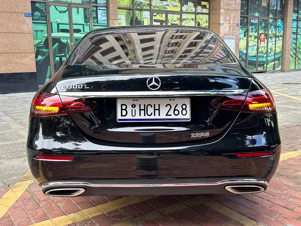 Mercedes-Benz E-Class — миниатюра 5