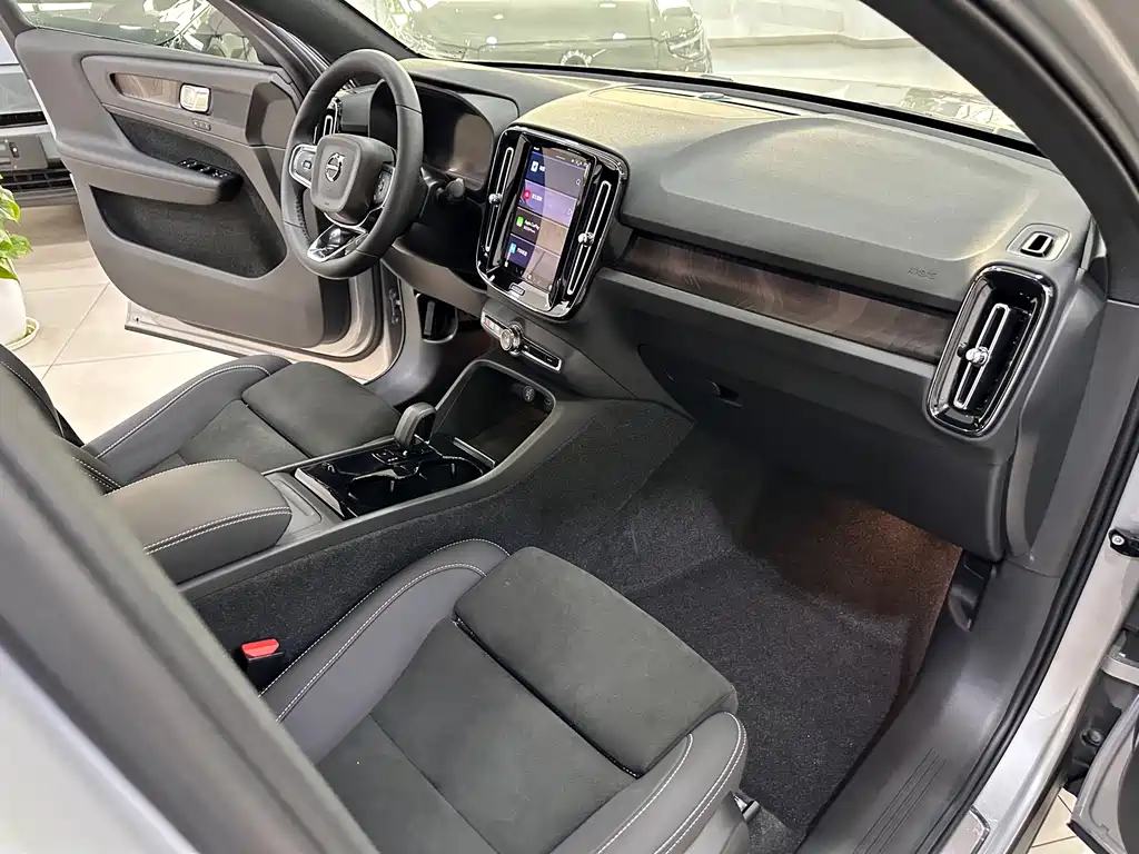 Volvo C40 — миниатюра 15