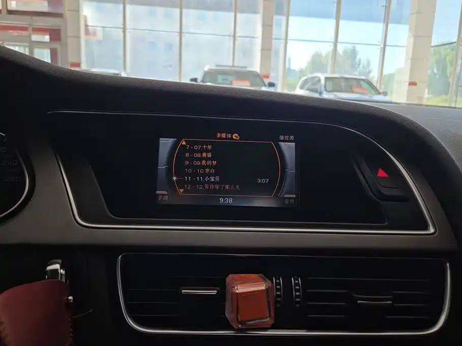 Audi A4L — миниатюра 13