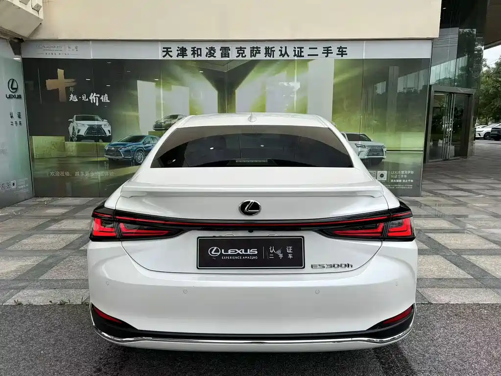 Lexus ES — миниатюра 4