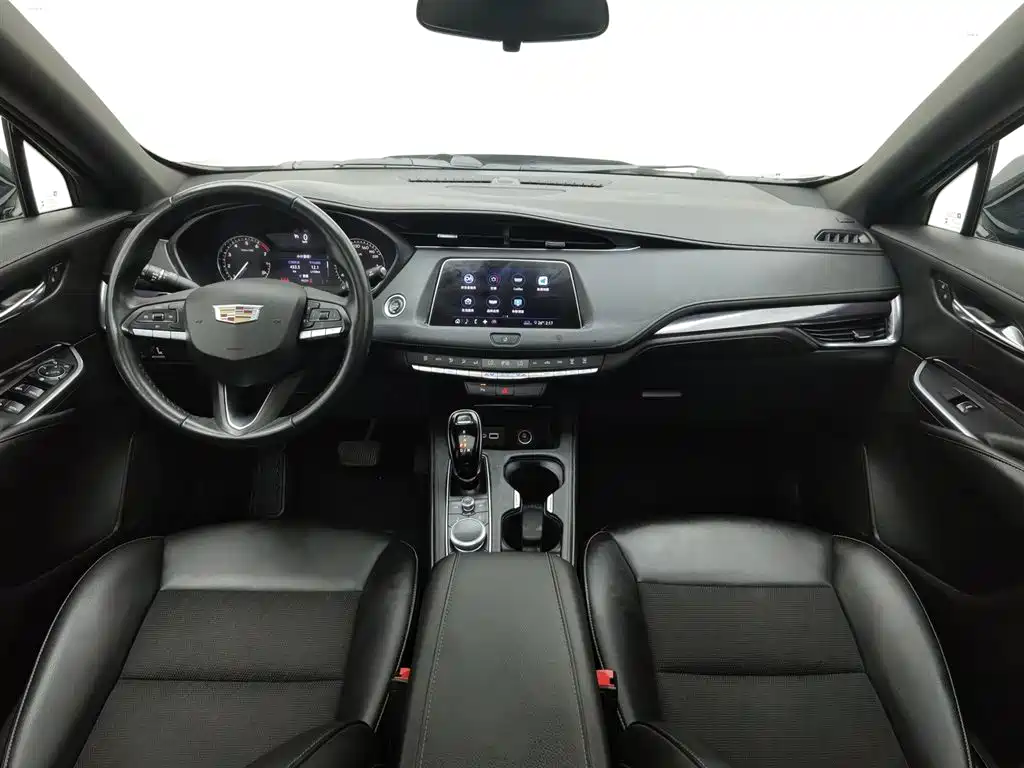 Cadillac XT4 2020 28T
