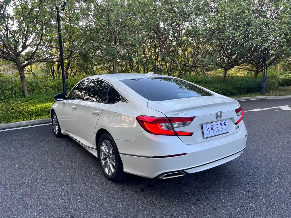 Honda Accord — миниатюра 6
