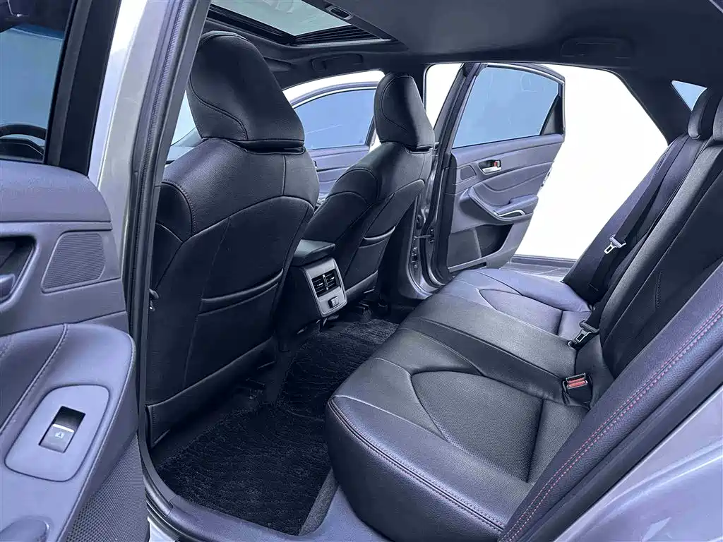 Toyota Avalon 2019 2.0L VI