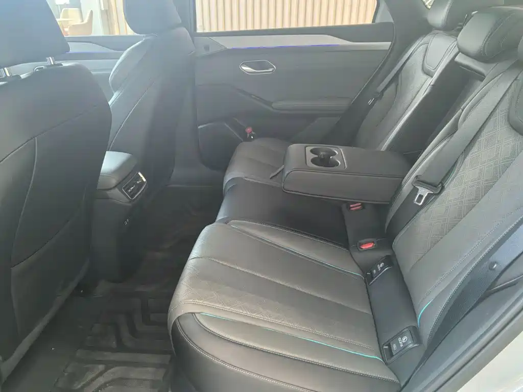 BYD Qin L — миниатюра 8