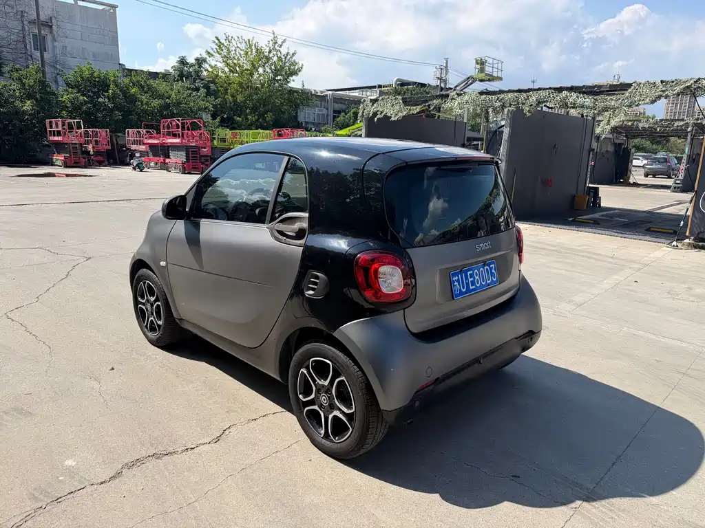 smart Smart Fortwo — миниатюра 6