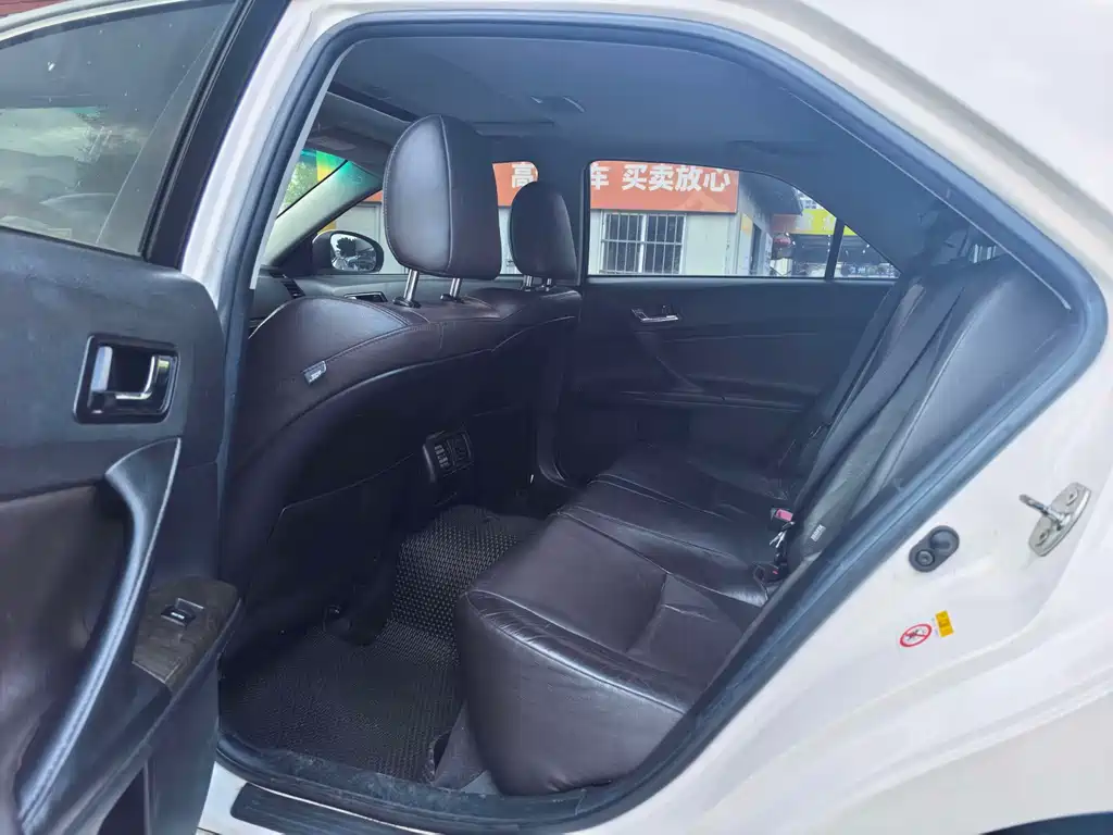 Toyota Reiz — миниатюра 11
