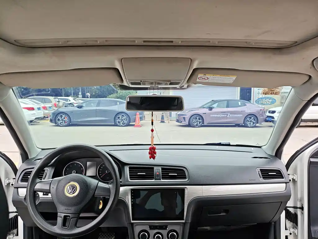 Volkswagen Lavida — миниатюра 13