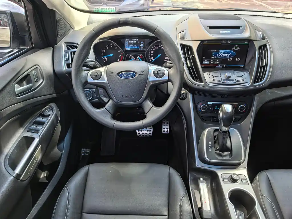 Ford Kuga — миниатюра 8