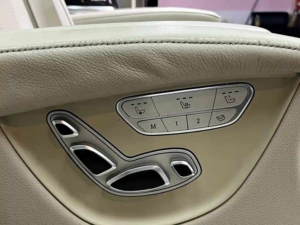Mercedes-Benz V-Class — миниатюра 26