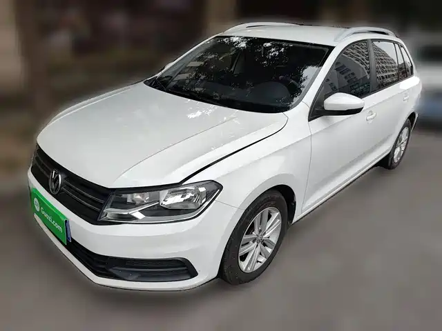 VOLKSWAGEN SANTANA 2019