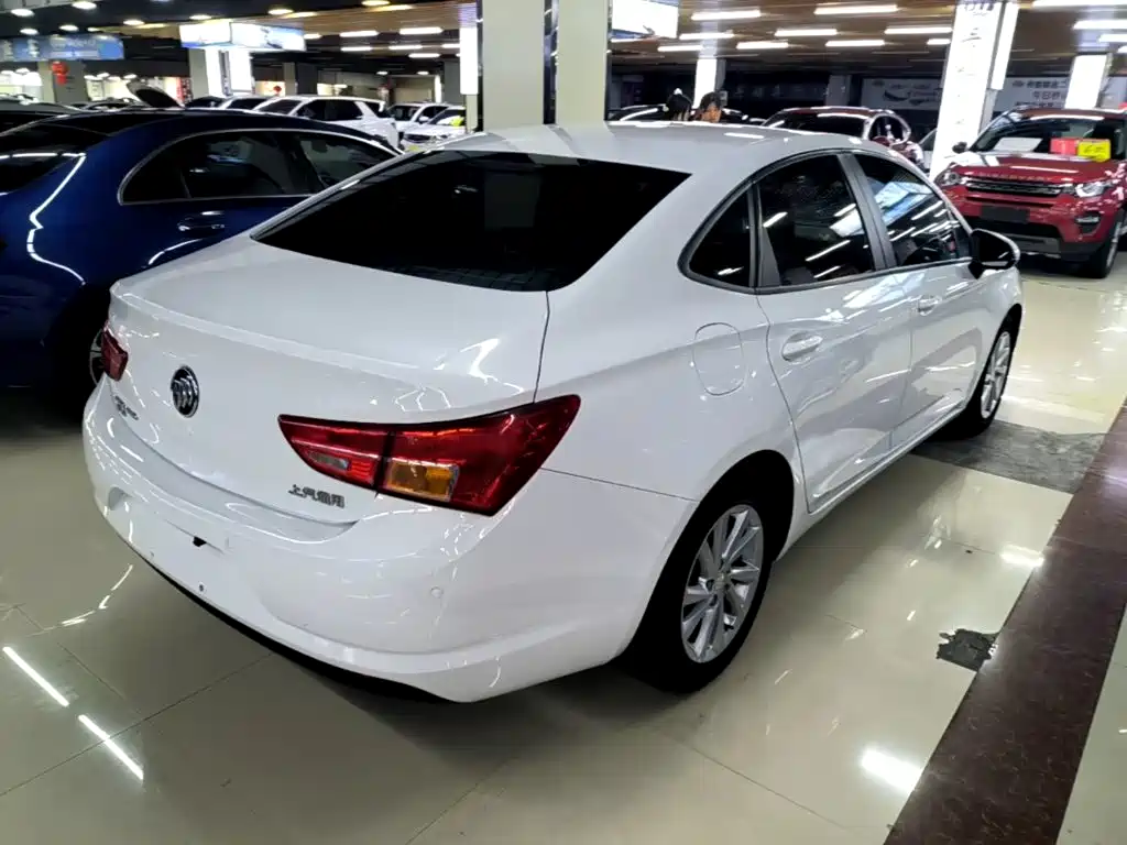 Buick Verano — миниатюра 7