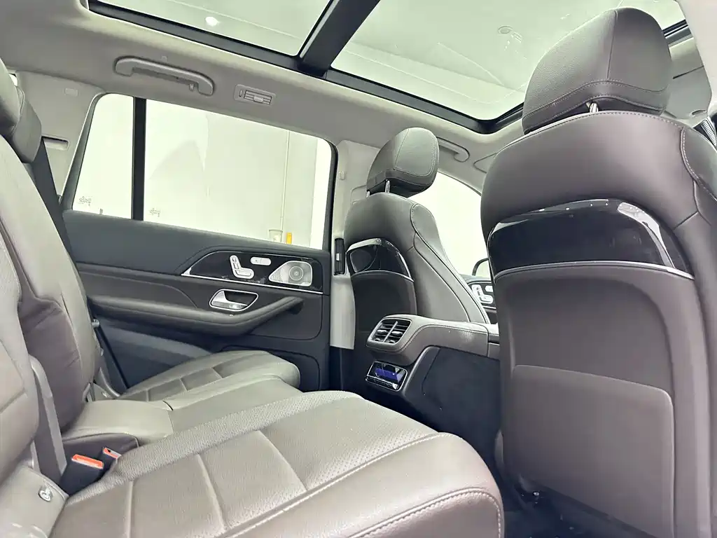 Mercedes-Benz GLS — миниатюра 16