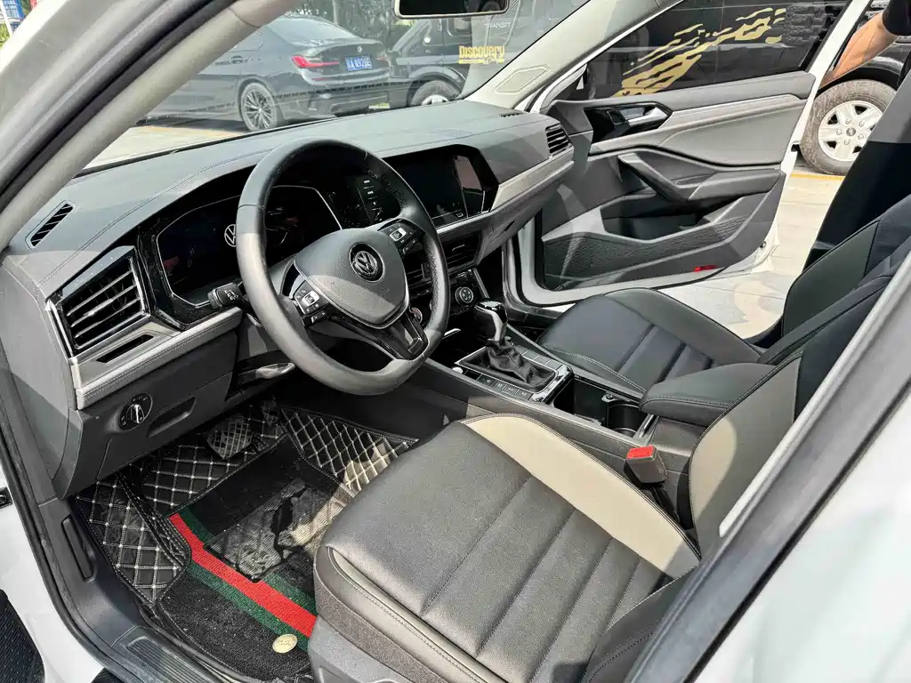 Volkswagen Sagitar 2021 280TSI DSG
