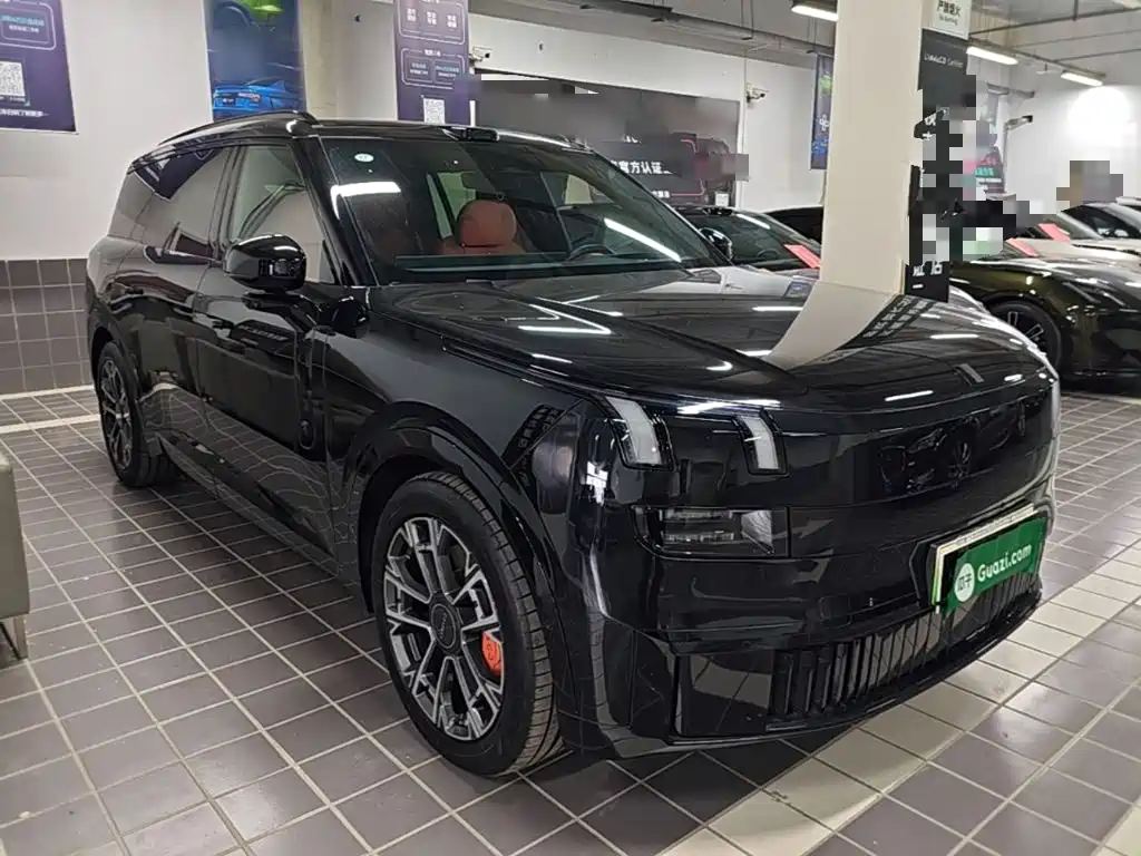 Lynk & Co 900 — миниатюра 4