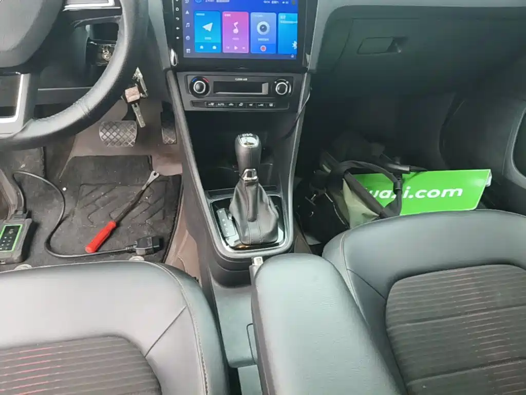 Skoda Rapid Spaceback — миниатюра 14