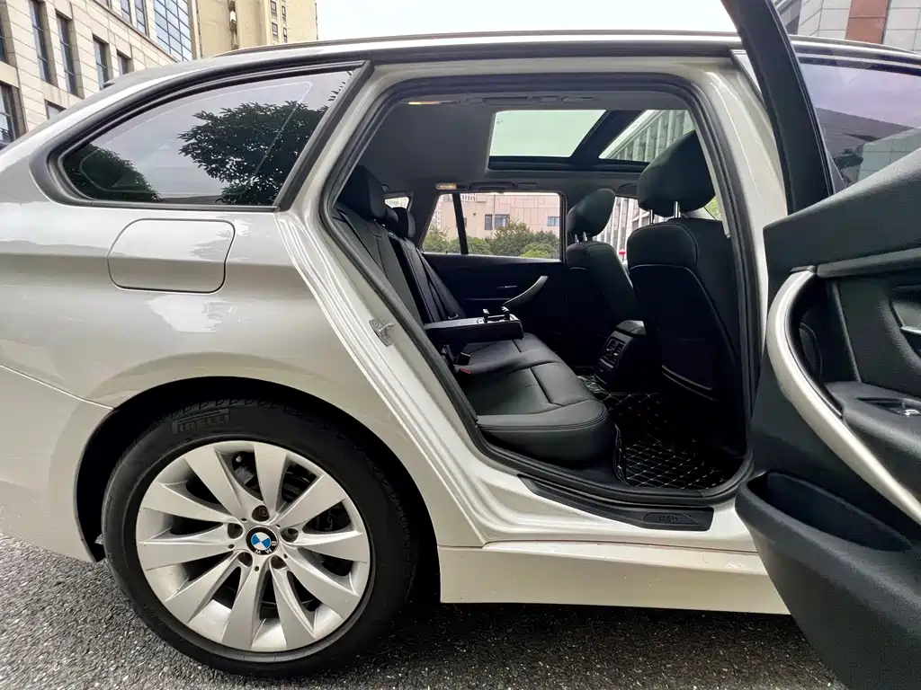 BMW 3 Series (Import) — миниатюра 28