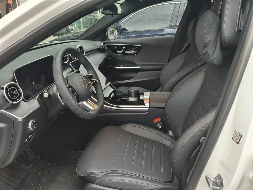 Mercedes-Benz C-Class — миниатюра 7