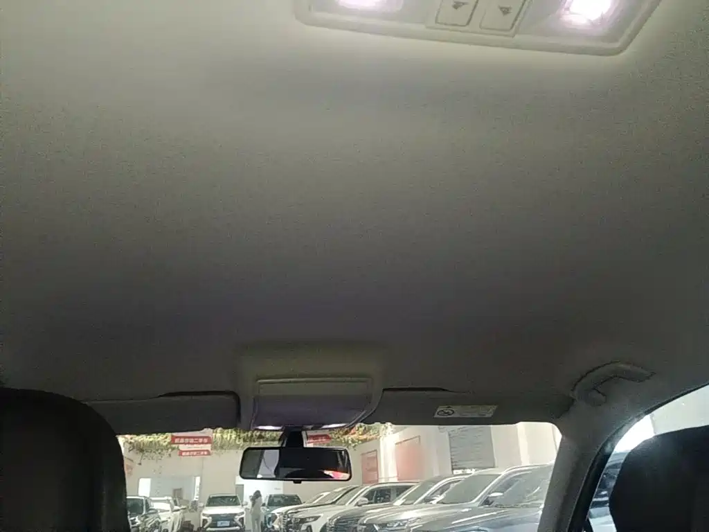 Volkswagen Tiguan L — миниатюра 14