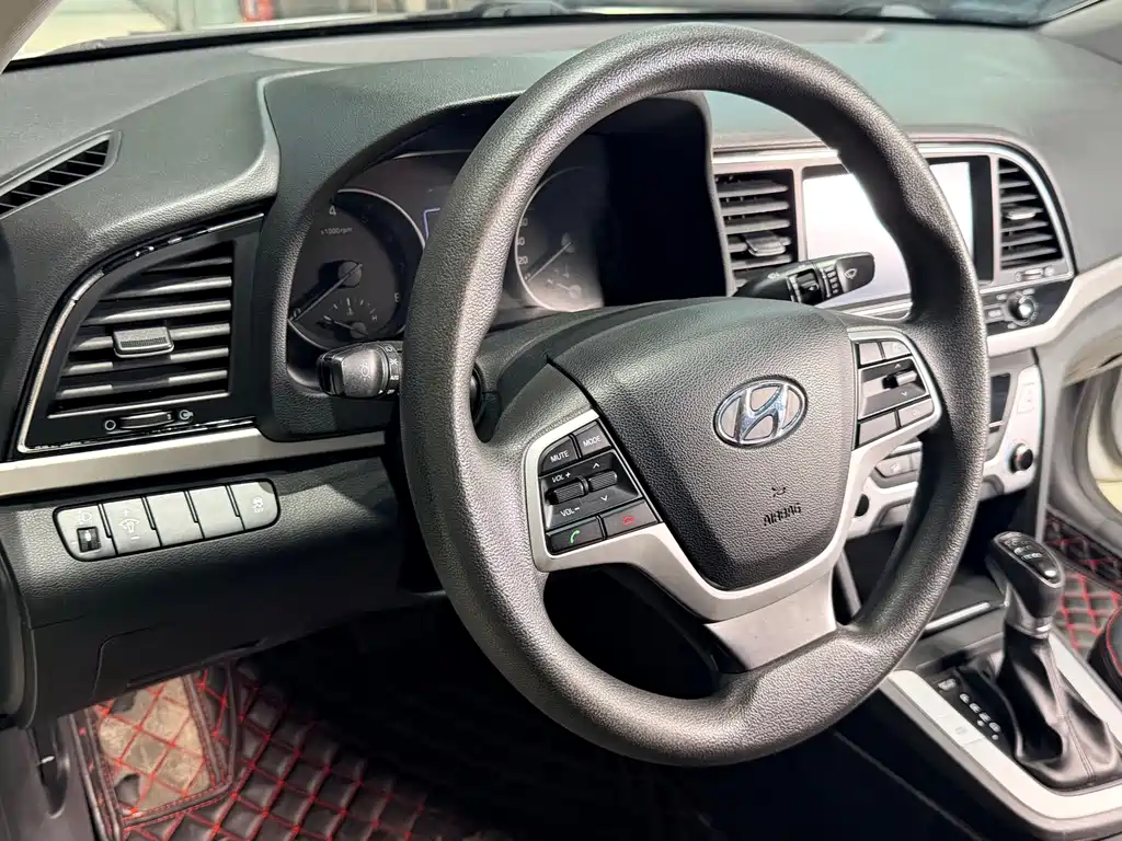 Hyundai Elantra 2016 1.6L AT Elite