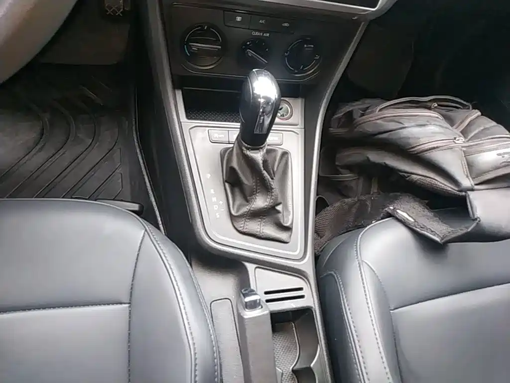 Volkswagen Lavida — миниатюра 14