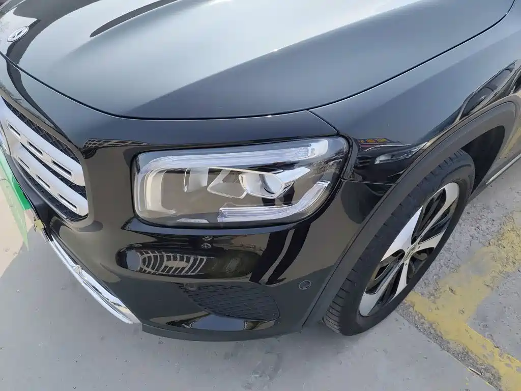 Mercedes-Benz GLB — миниатюра 18