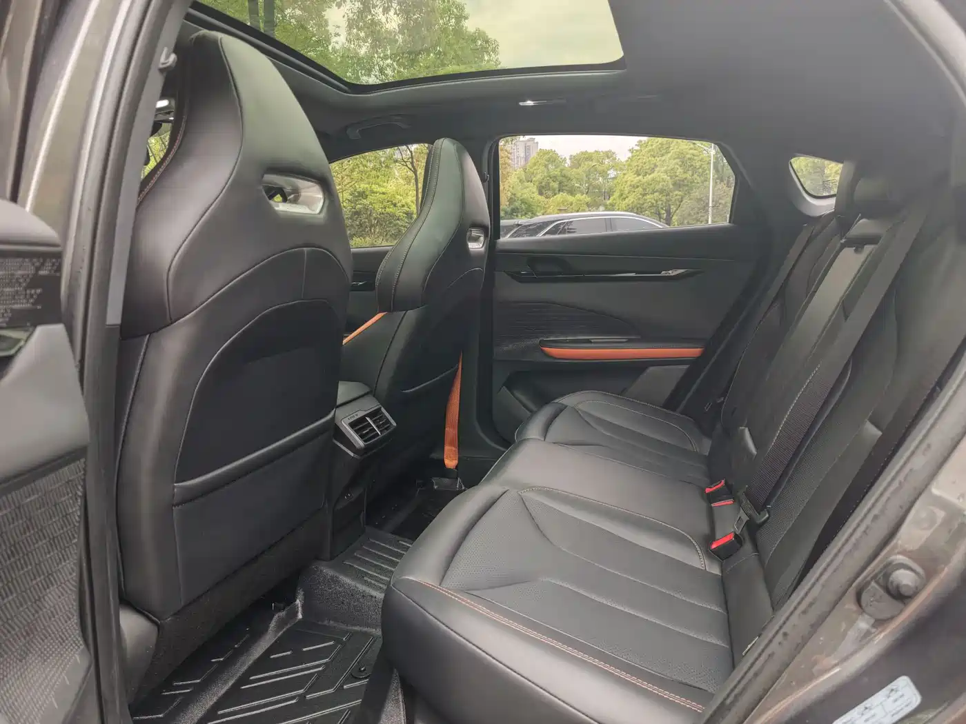 Chang'an UNI-V 2023 Silver/gray из Китая