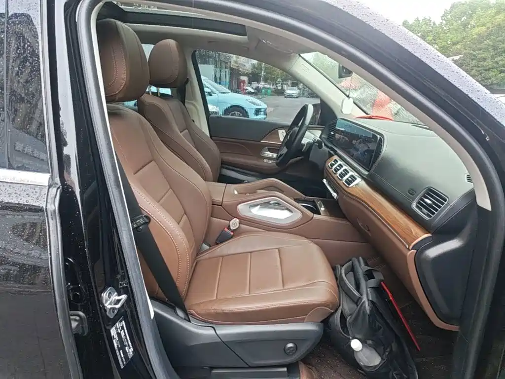 Mercedes-Benz GLE (Import) — миниатюра 25