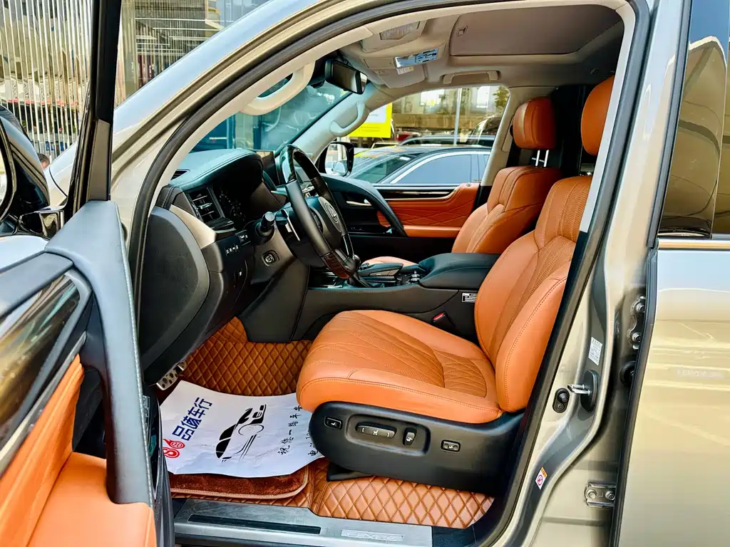 Lexus LX — миниатюра 5